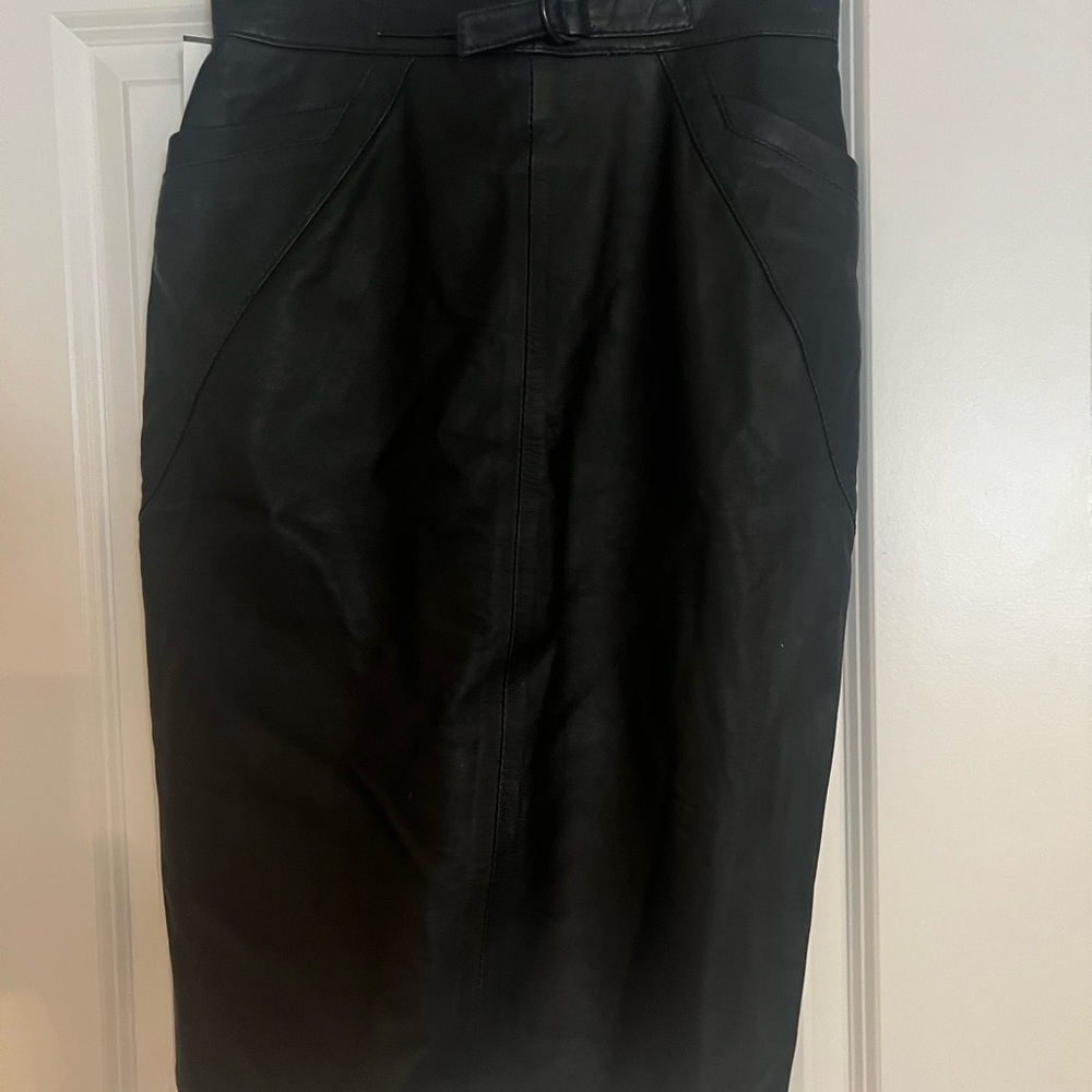 Black leather vintage Women's pencil Skirt